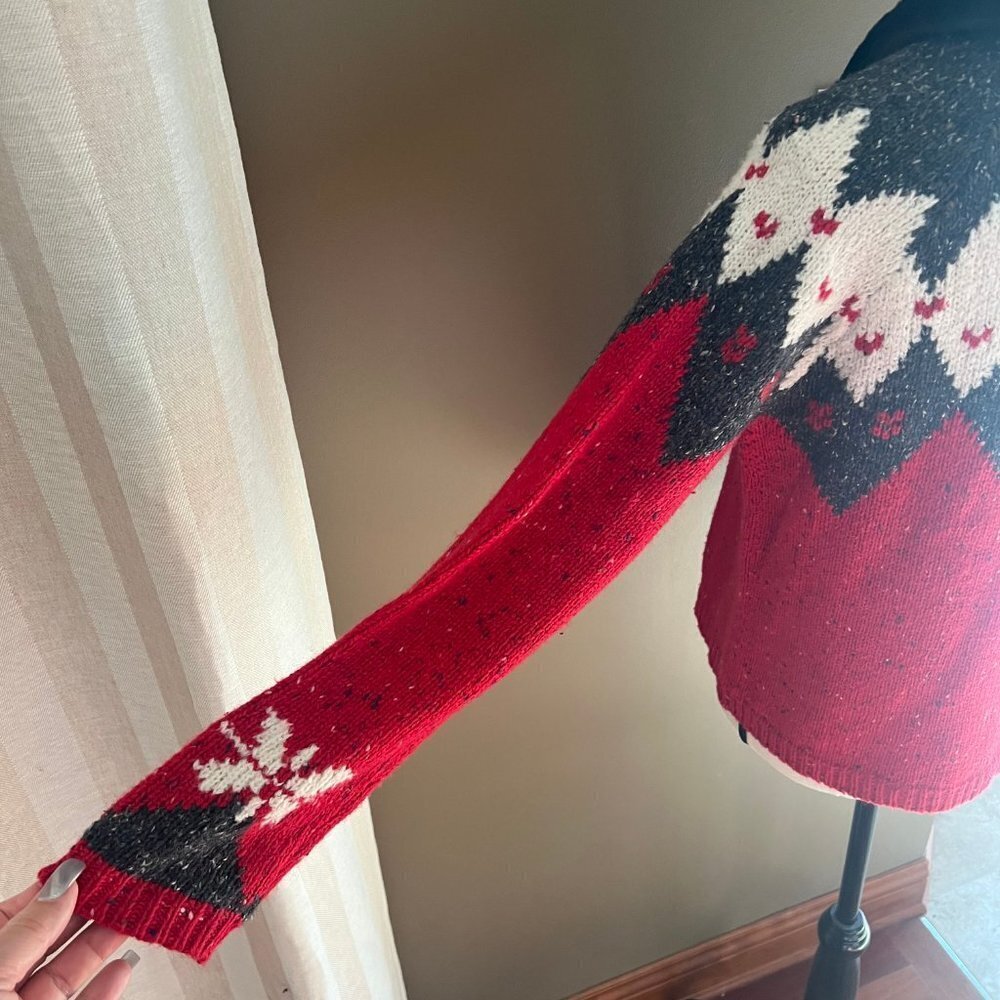 Vintage Croft & Barrow Women's Holiday, Snowflake Ski sweater, Size Small - Picture 4 of 7
